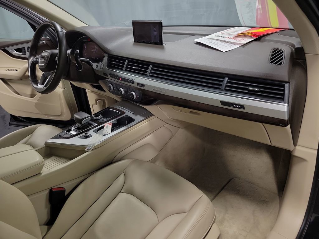 Used 2019 Audi Q7 2.0T Premium w/ Cold Weather Package image 27