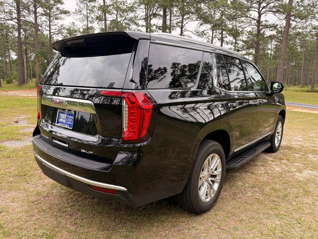 Used 2023 GMC Yukon SLT AWD/4WD image 5
