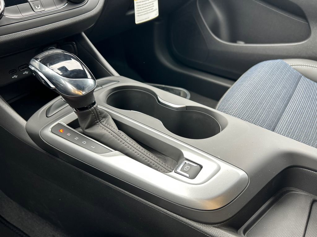 New 2026 Buick Envista Sport Touring FWD image 26
