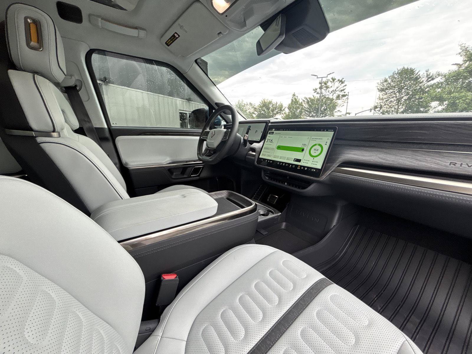 Used 2022 Rivian R1T Adventure AWD/4WD image 18