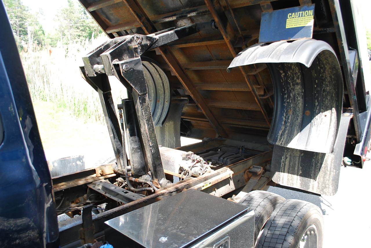 Used 2020 Ford F550 4x4 Regular Cab Super Duty image 11