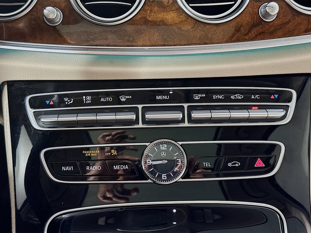 Used 2018 Mercedes-Benz E 300 image 19