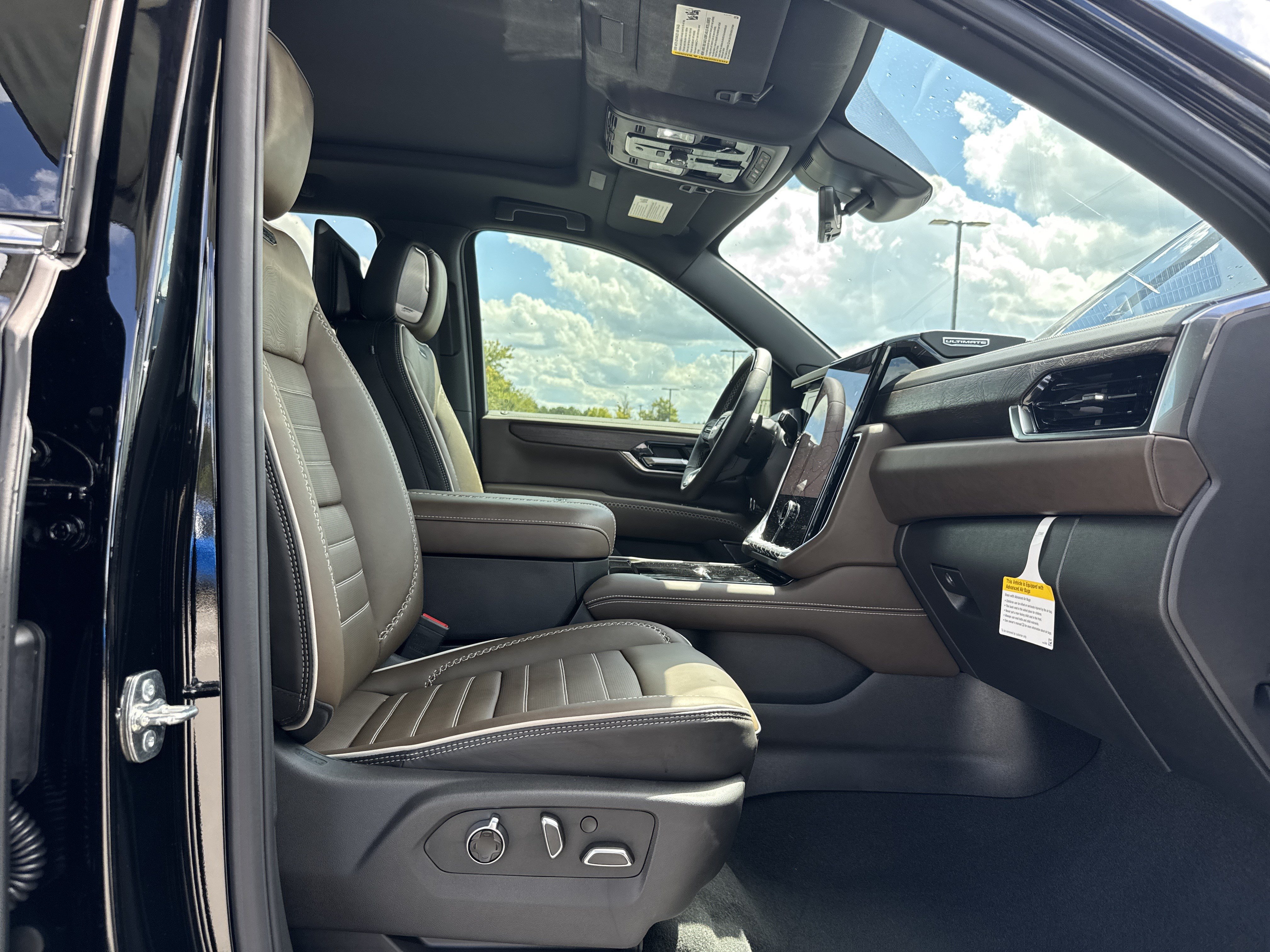New 2026 GMC Yukon XL Denali Ultimate AWD/4WD image 34
