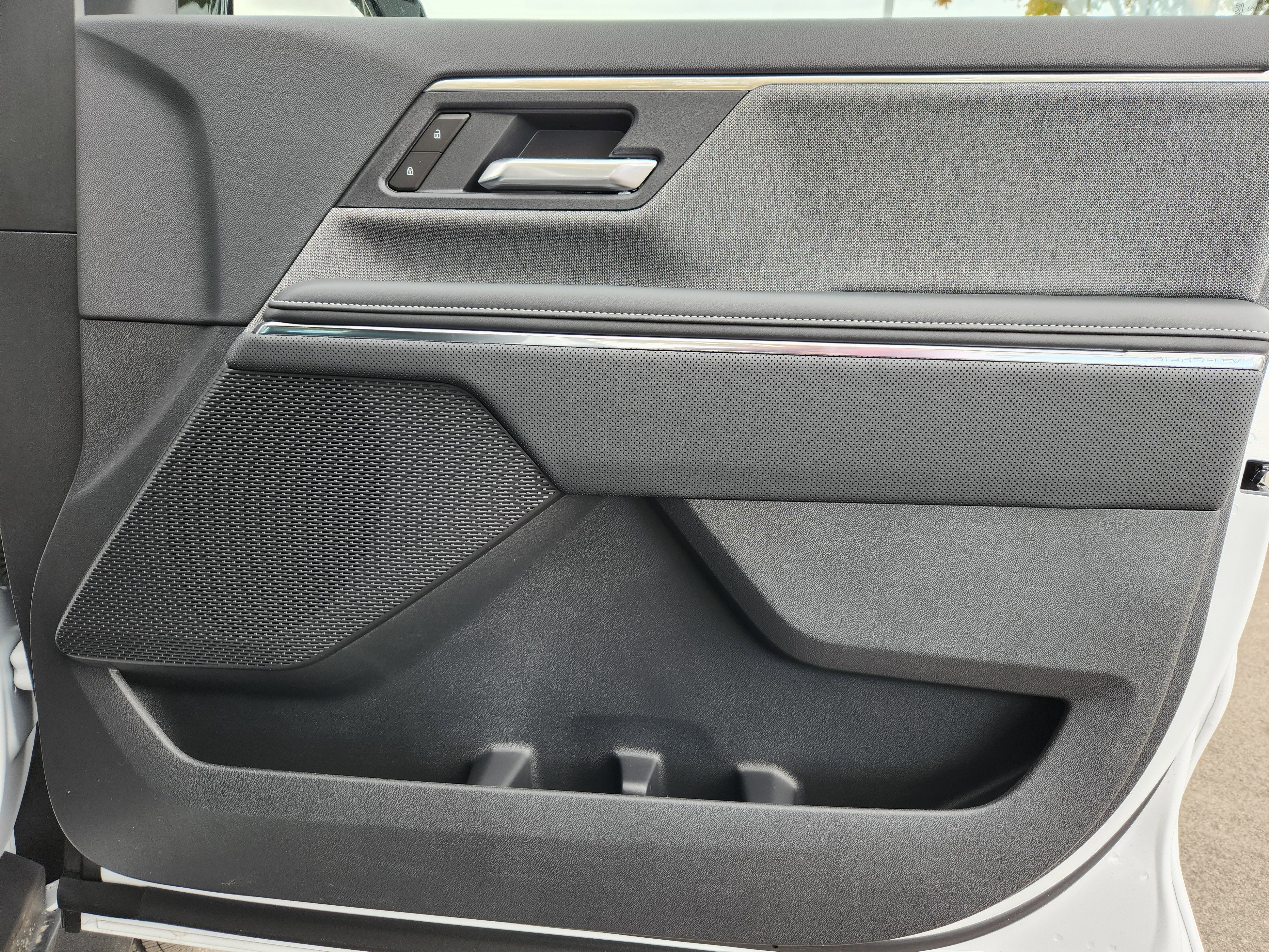 New 2026 GMC Sierra EV Elevation w/ LPO, Elevation Dark Package image 18