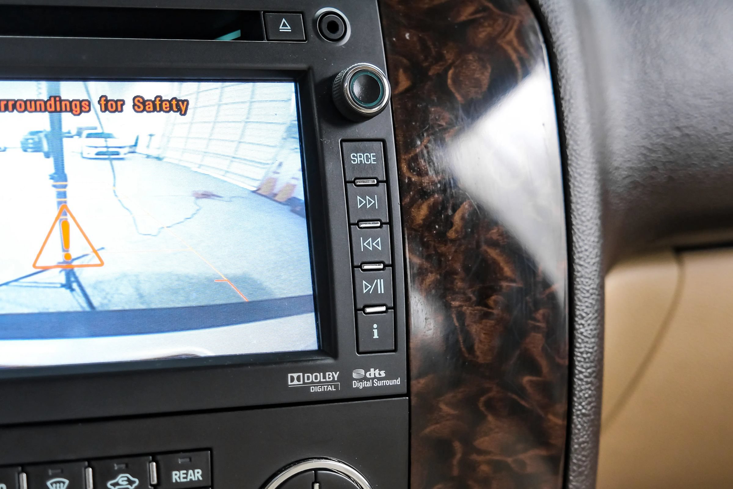 Used 2014 GMC Yukon Denali RWD image 31