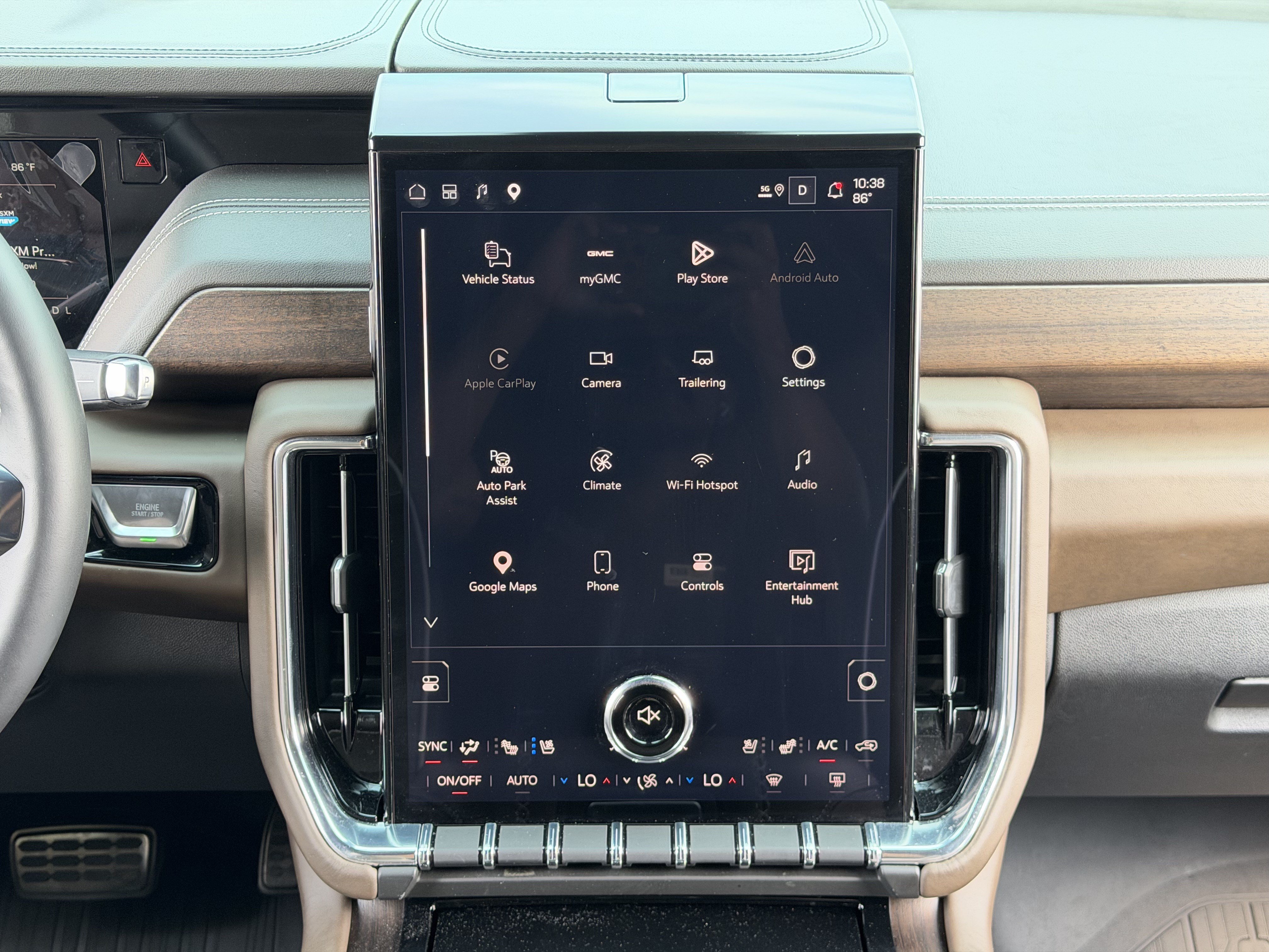 Used 2025 GMC Yukon Denali Ultimate AWD/4WD image 32