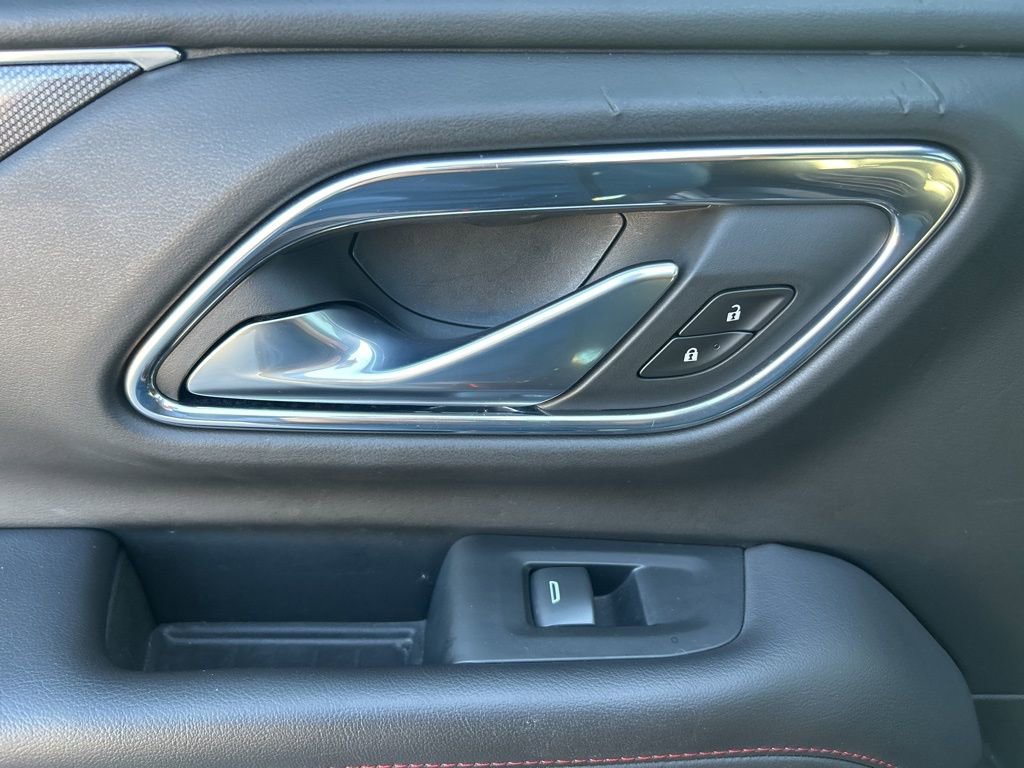 Used 2022 Chevrolet Suburban RST w/ Luxury Package image 40