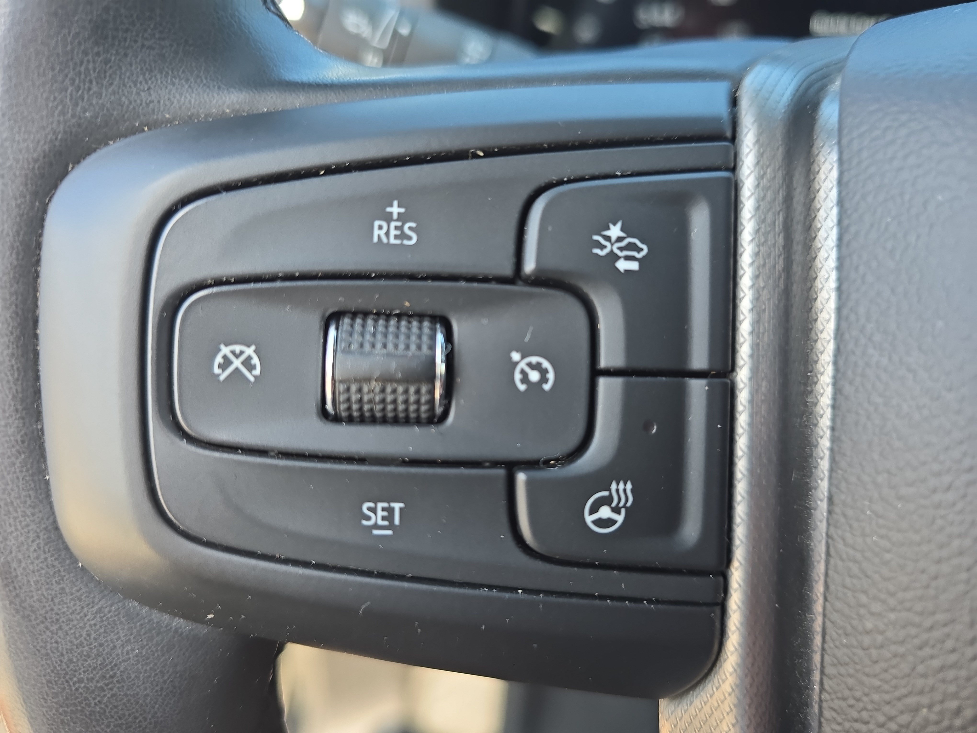 Used 2024 GMC Yukon Denali AWD/4WD image 18