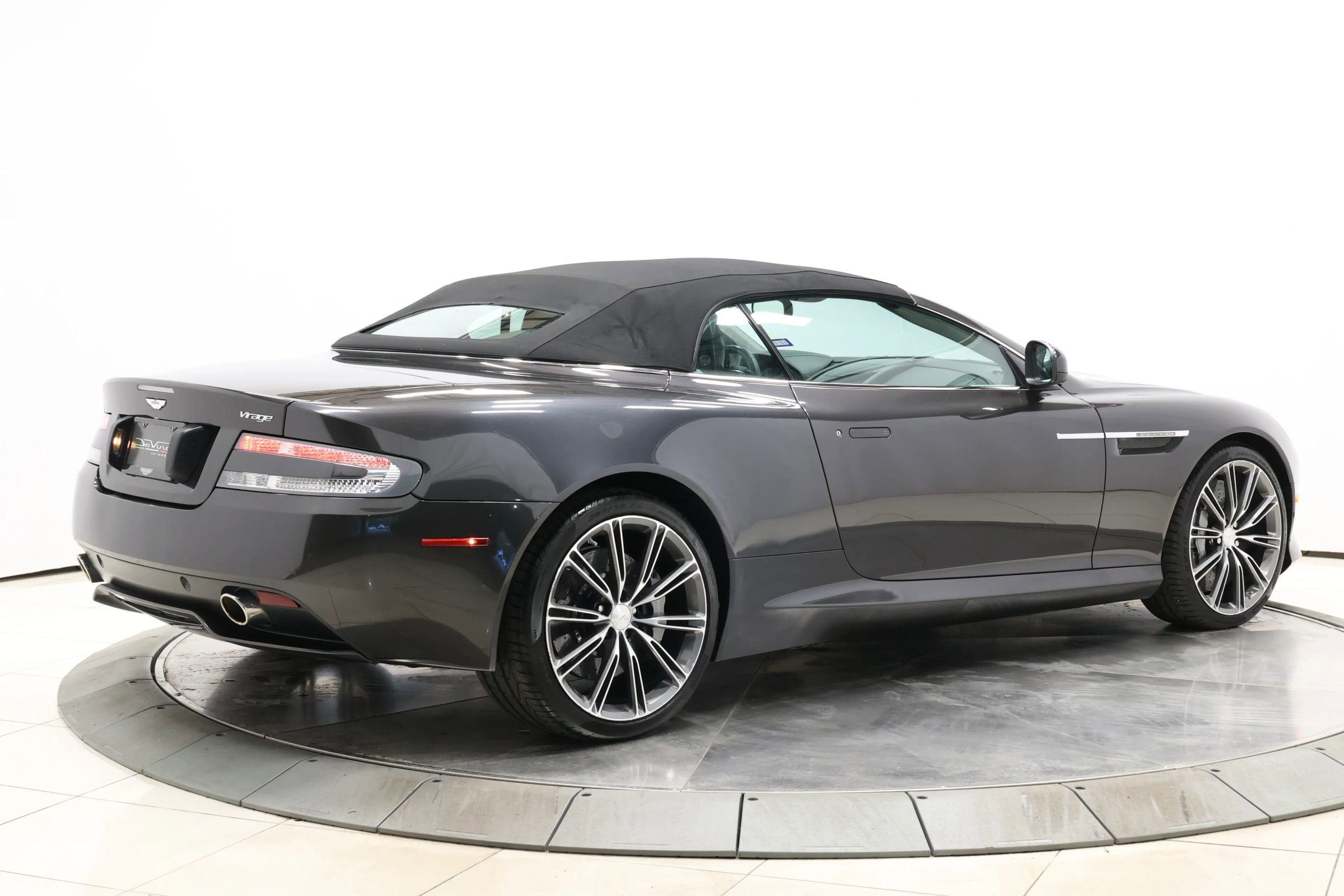 Used 2012 Aston Martin Virage Volante image 91