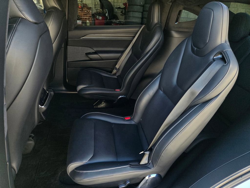 Used 2023 Tesla Model X Plaid image 14