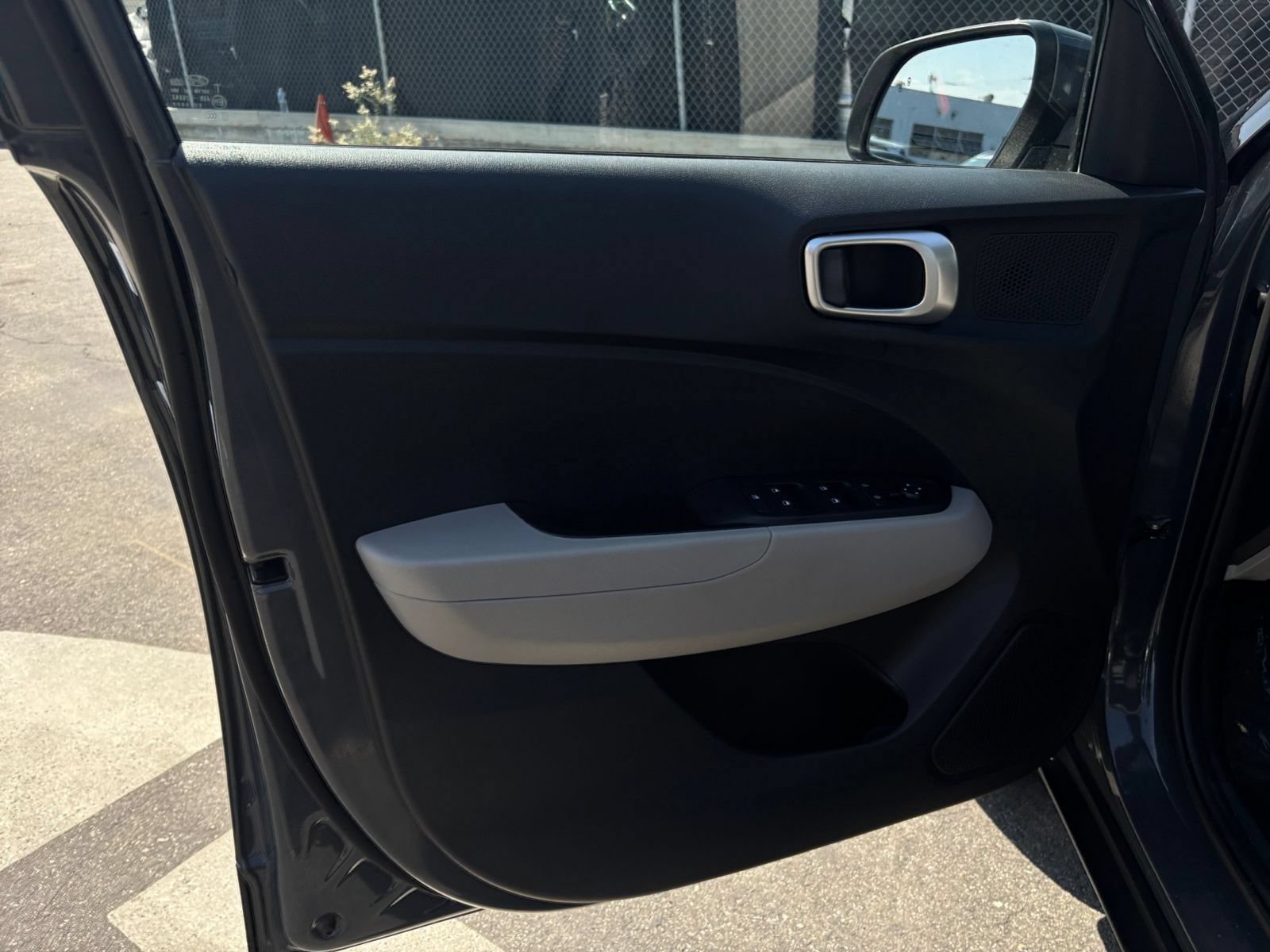 Used 2026 Hyundai Venue SEL FWD image 18