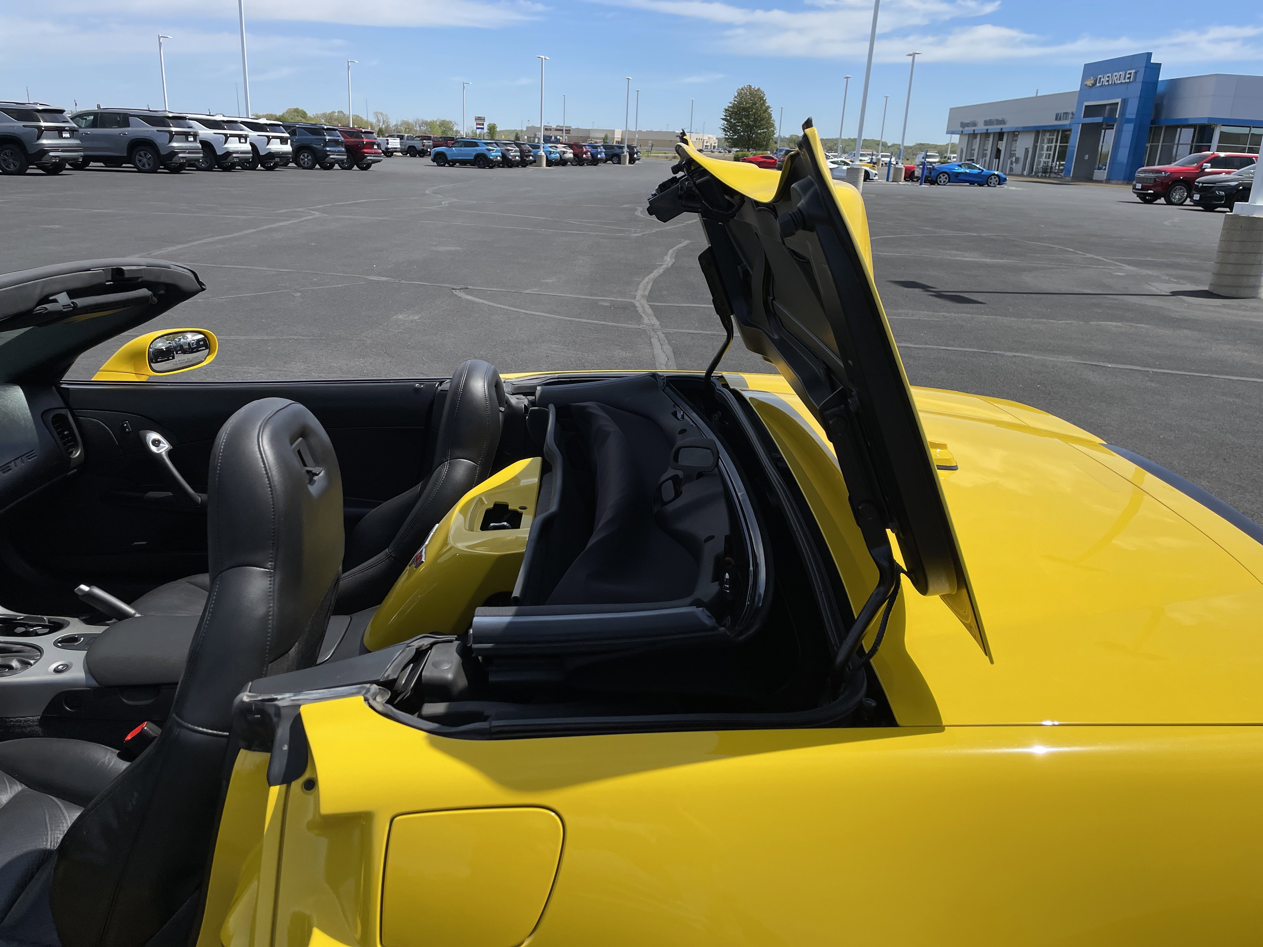 Used 2005 Chevrolet Corvette Convertible w/ Preferred Equipment Group RWD image 37