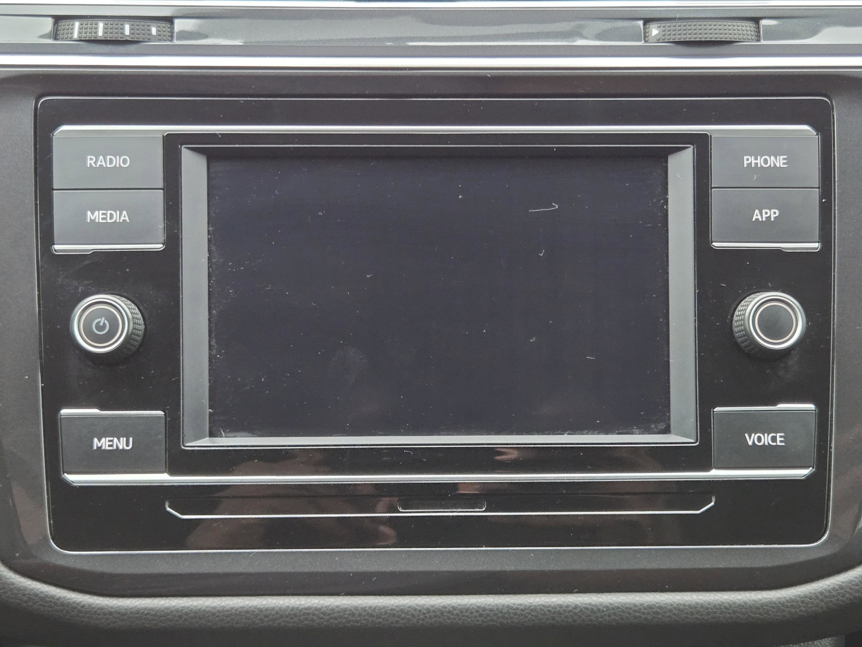 Used 2021 Volkswagen Tiguan S FWD image 13
