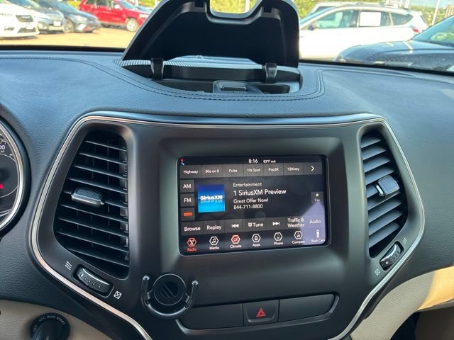 Used 2019 Jeep Cherokee Latitude w/ Popular Appearance Group AWD/4WD image 8