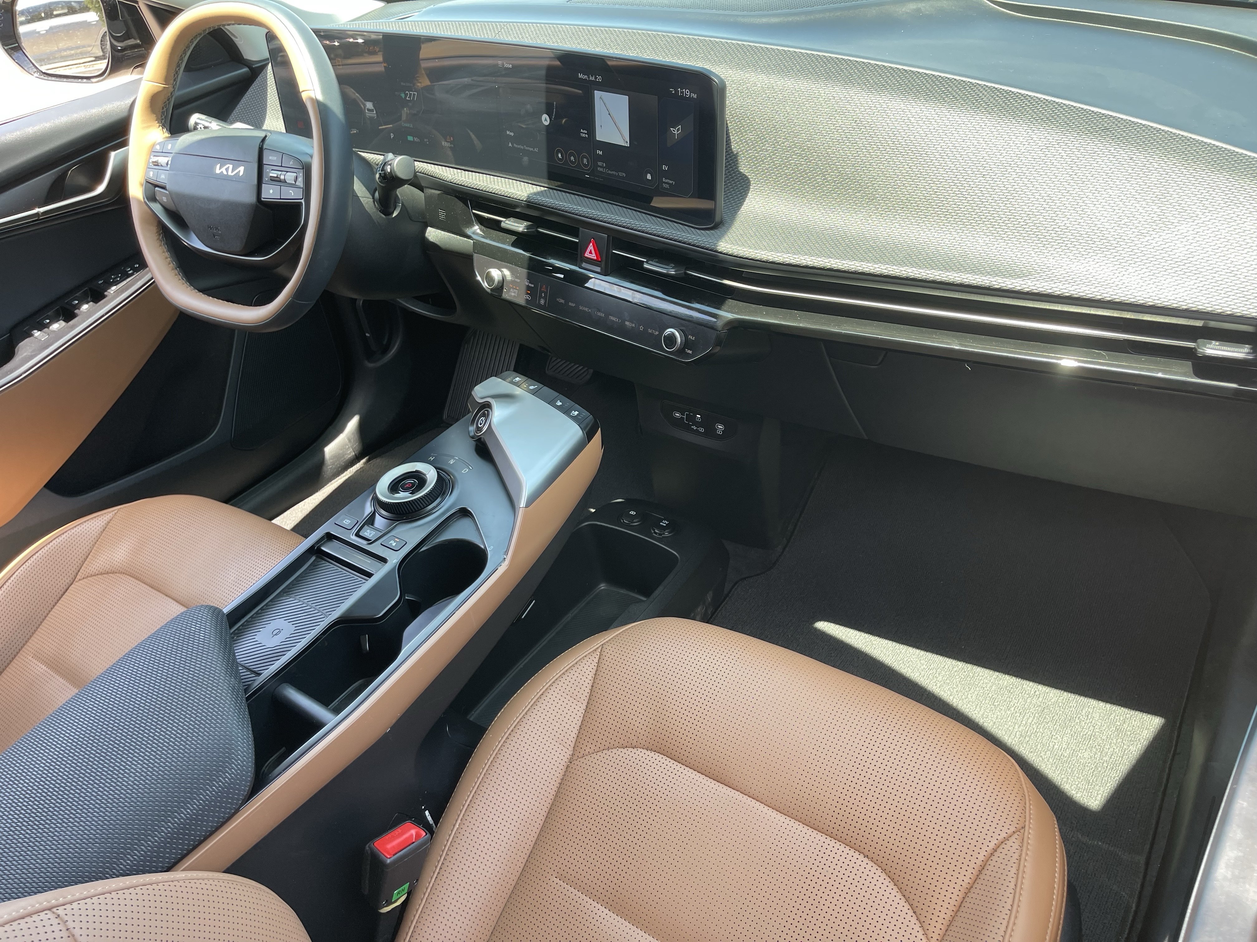 Certified 2025 Kia EV6 Wind RWD image 11