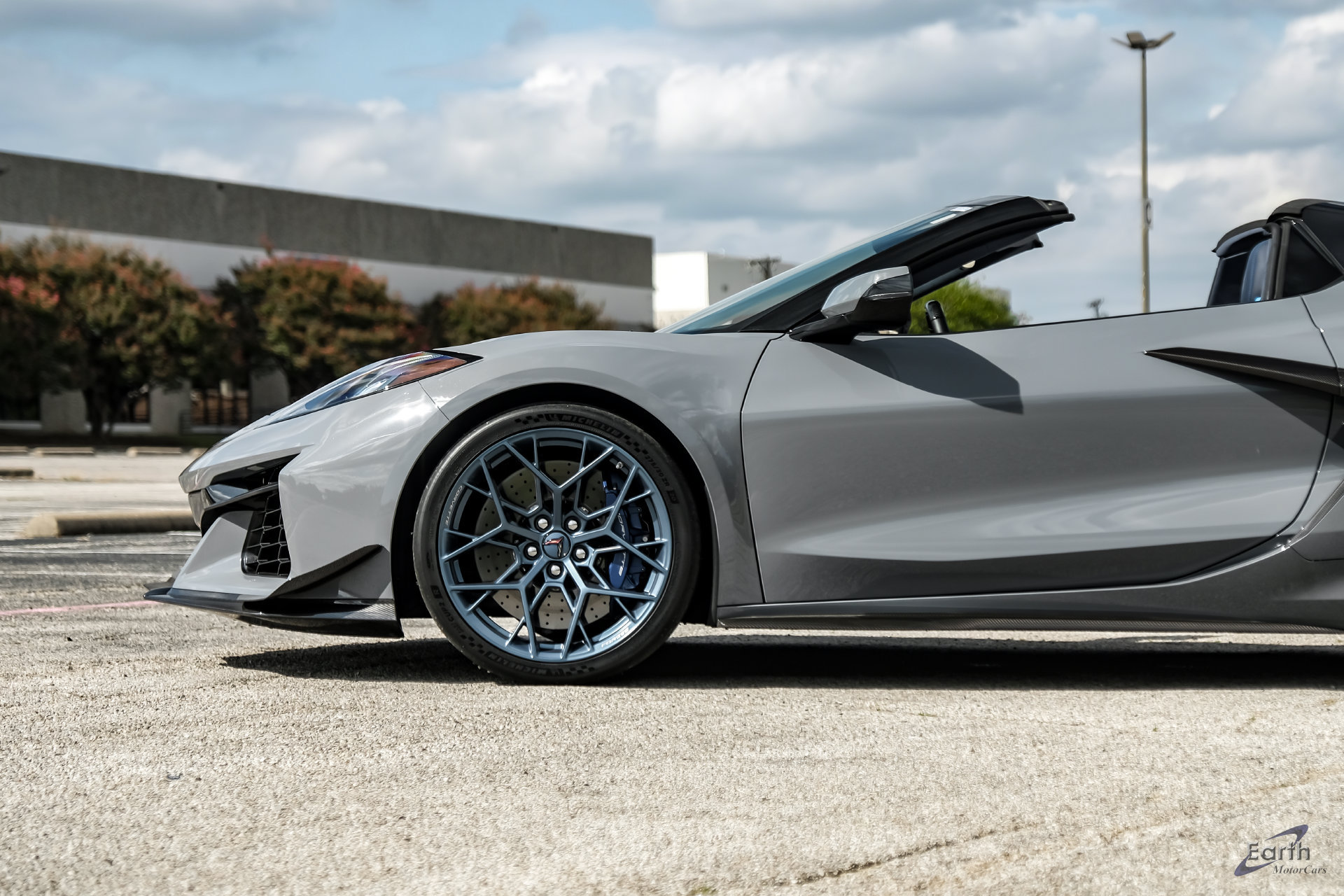 Used 2025 Chevrolet Corvette ZR1 w/ ZR1 Carbon Fiber Aero Package RWD image 11