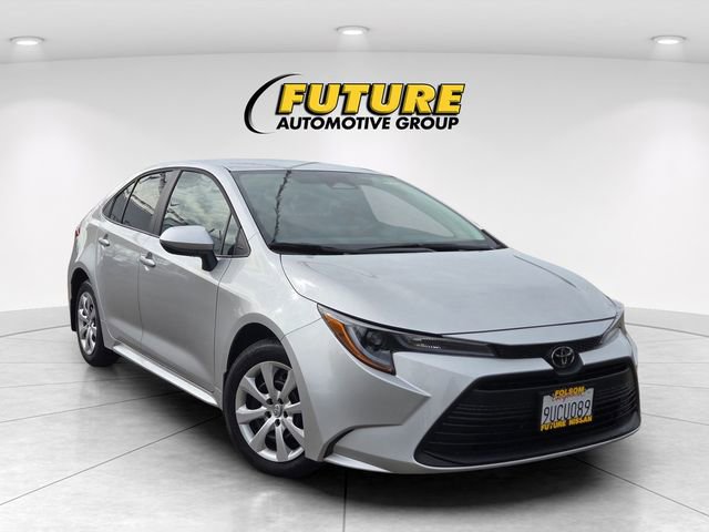 Used 2025 Toyota Corolla LE image 1