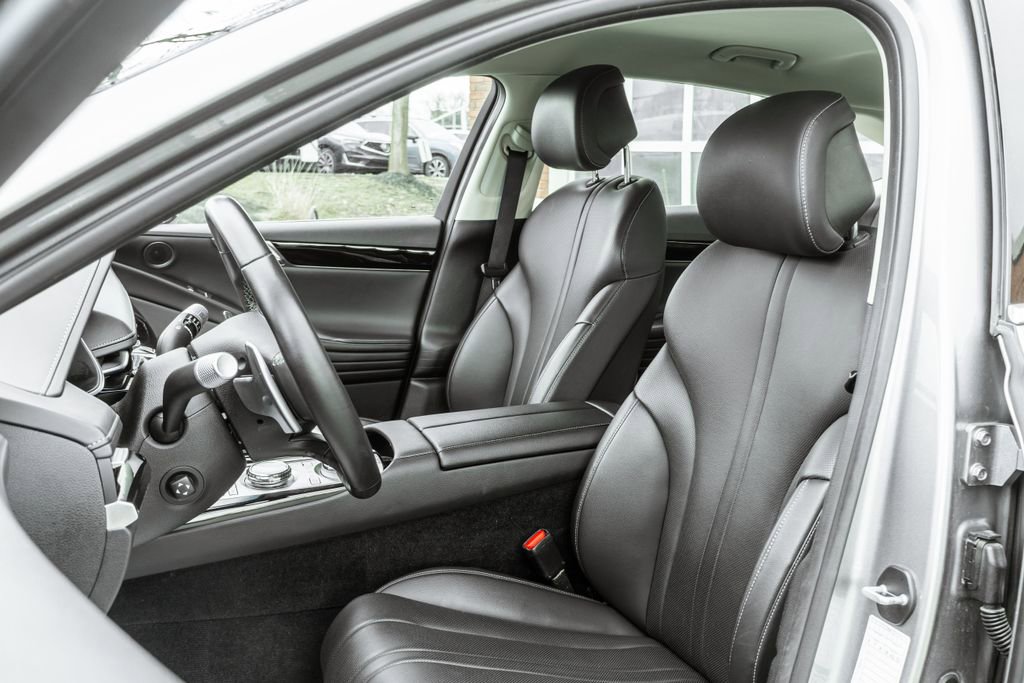 Used 2023 Genesis G80 2.5T image 6