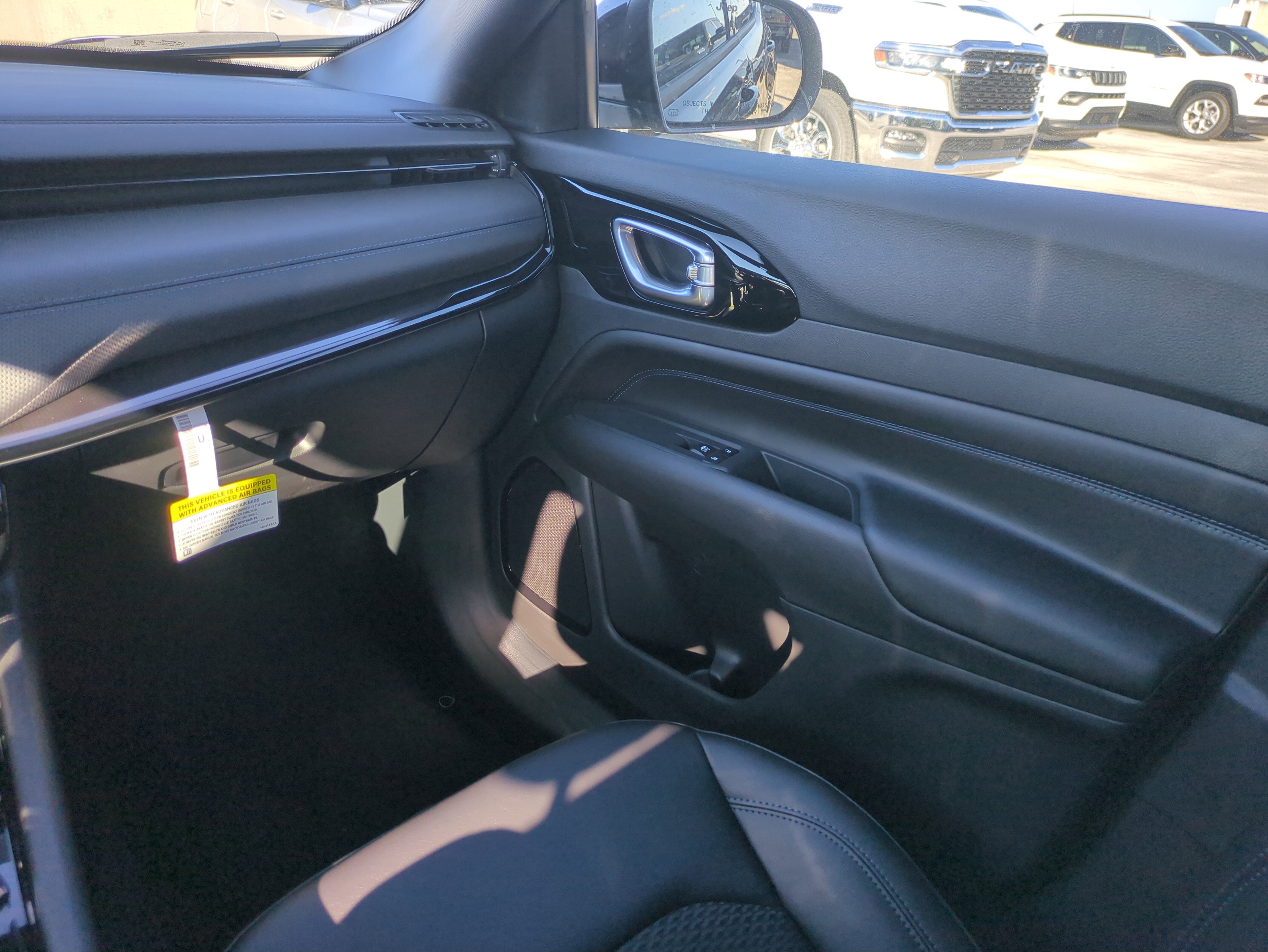 New 2026 Jeep Compass Latitude image 17