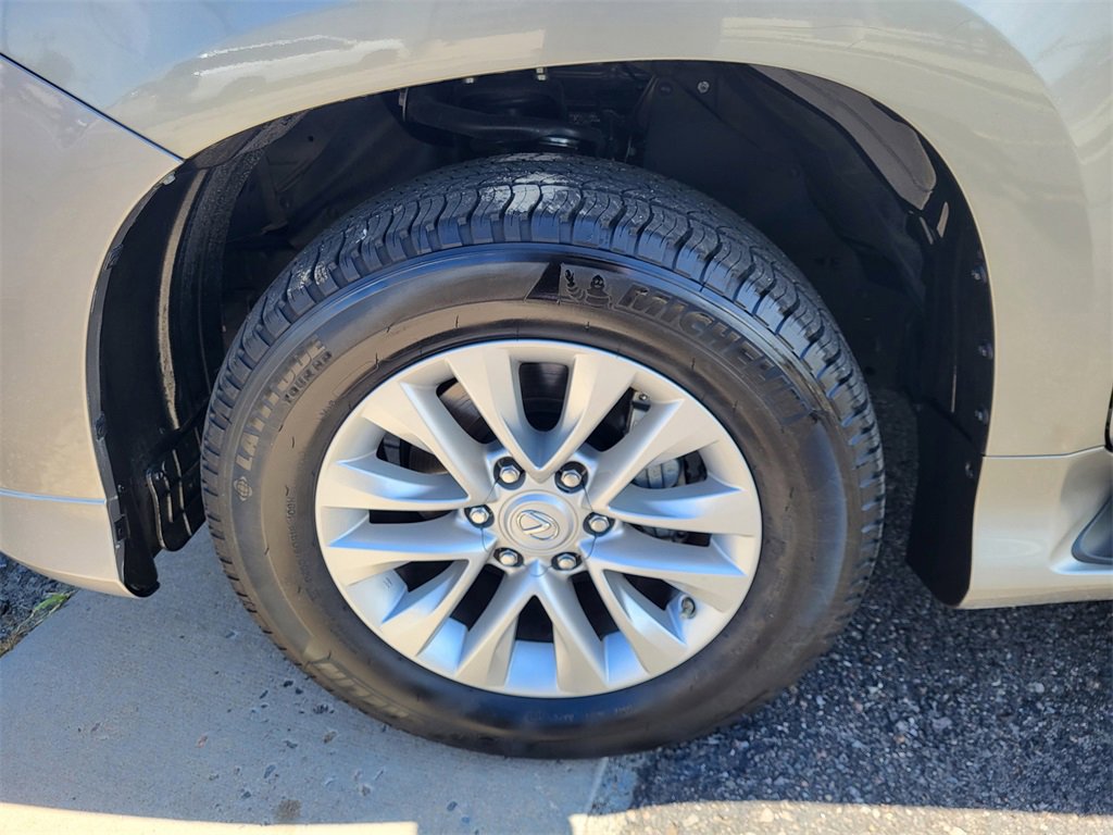 Used 2023 Lexus GX 460 Premium image 20