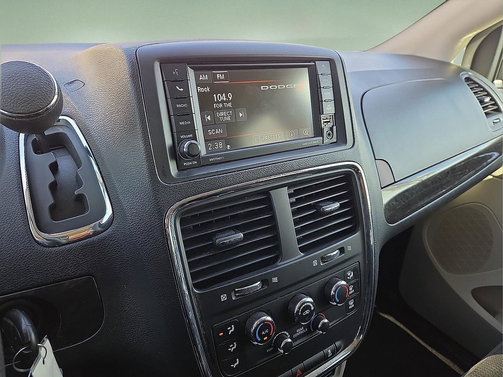 Used 2019 Dodge Grand Caravan SE image 16