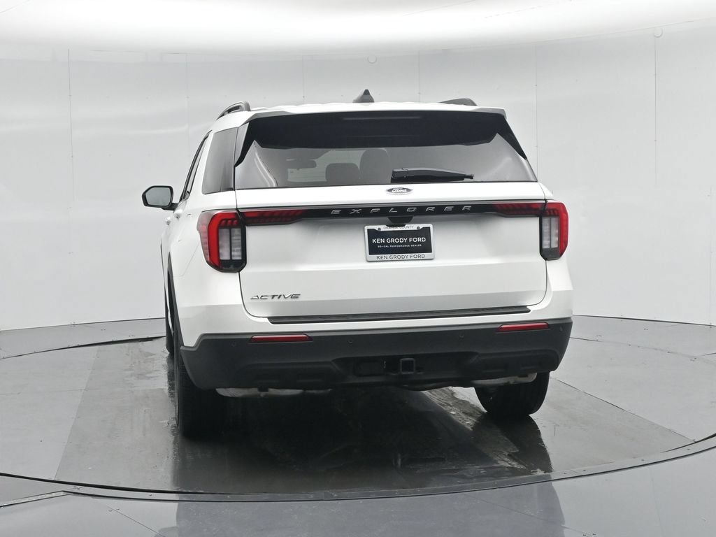 New 2026 Ford Explorer Active RWD image 24