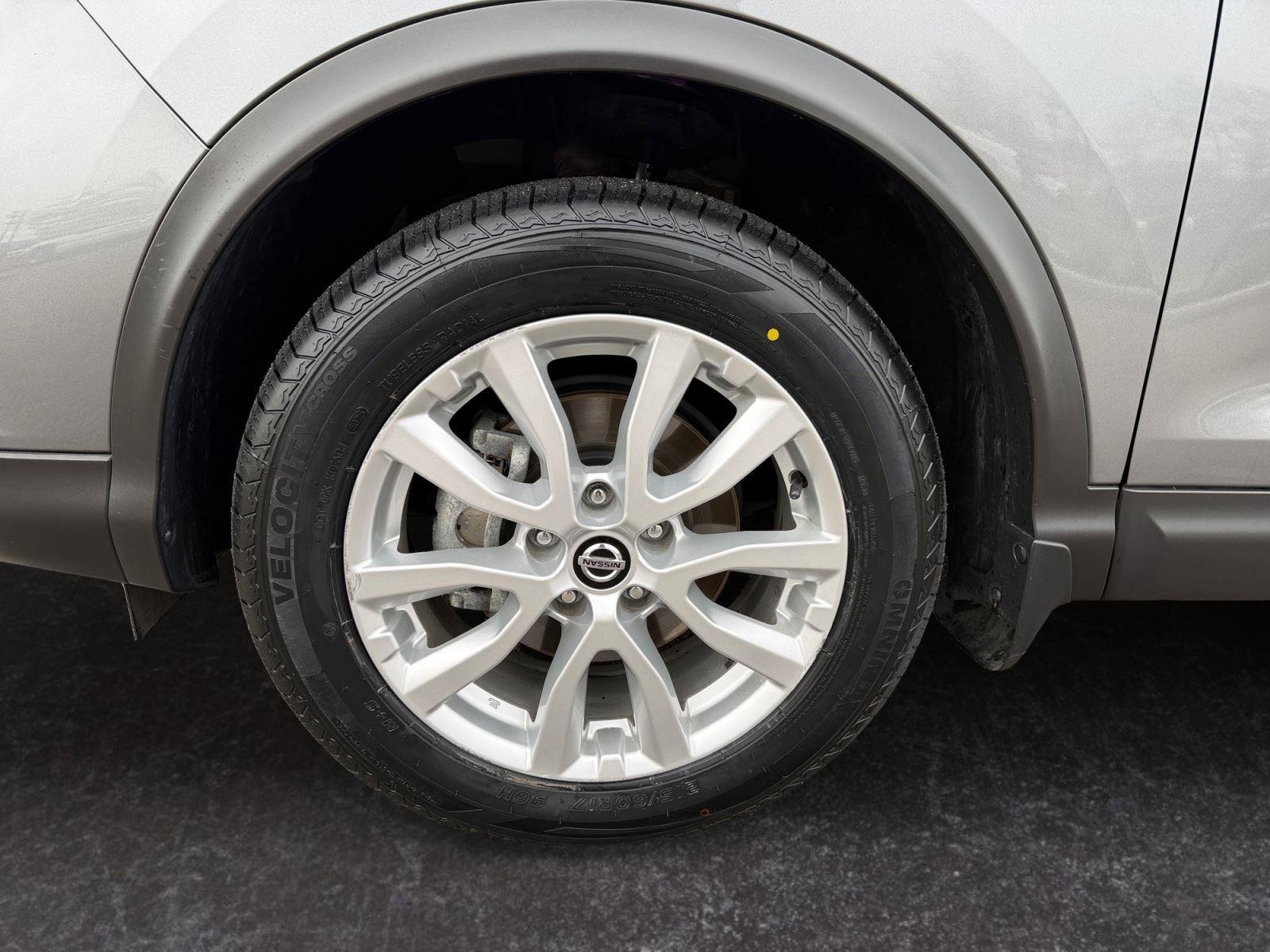 Used 2022 Nissan Rogue Sport SV image 26