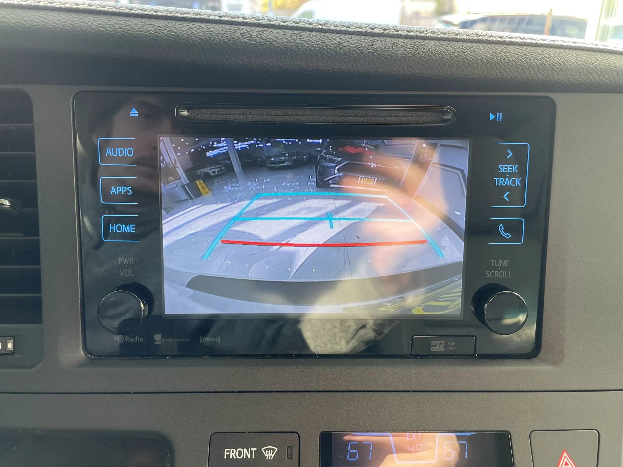 Used 2017 Toyota Sienna XLE Premium AWD/4WD image 16