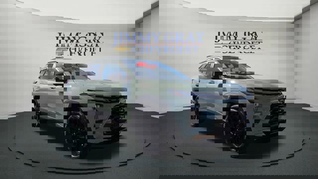 New 2026 Chevrolet Trax ACTIV w/ Sunroof Package