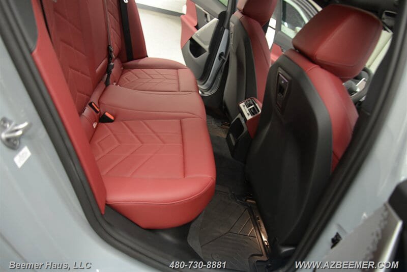 Used 2026 BMW i5 eDrive40 RWD image 21