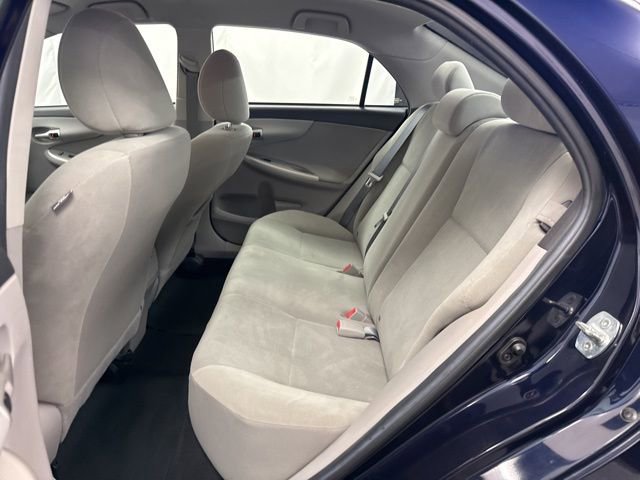 Used 2013 Toyota Corolla LE image 18