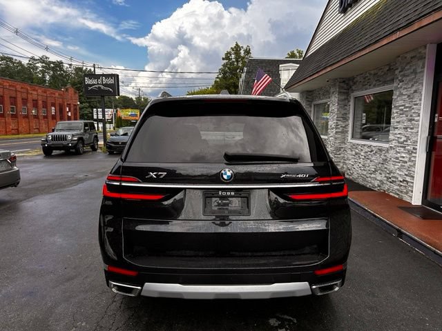 Used 2024 BMW X7 xDrive40i w/ Premium Package AWD/4WD image 6