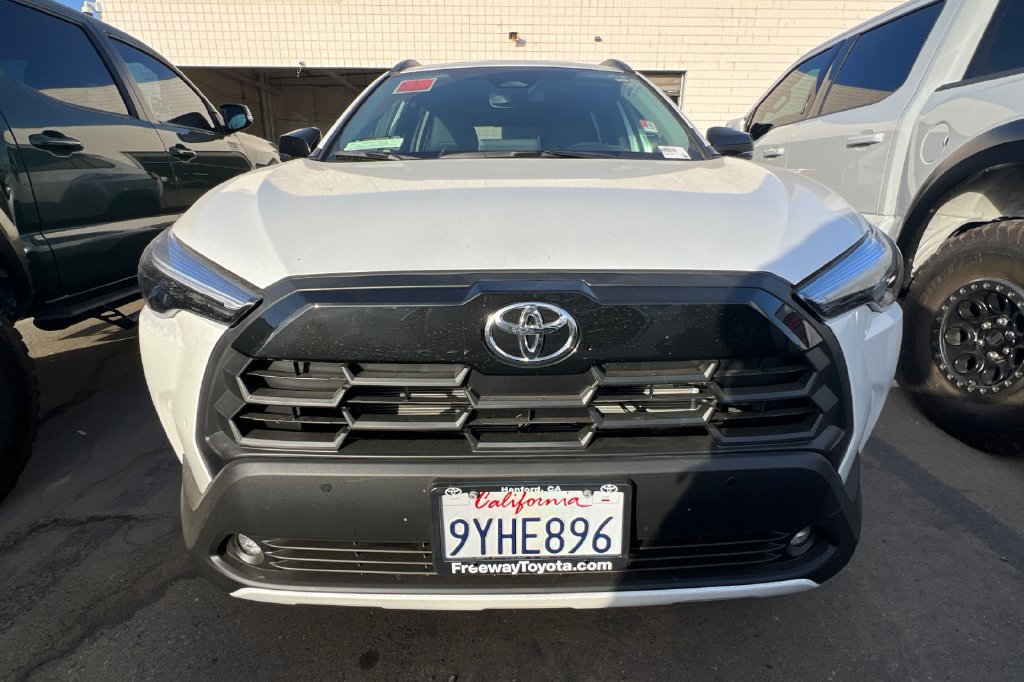 Certified 2026 Toyota Corolla Cross XLE FWD image 3