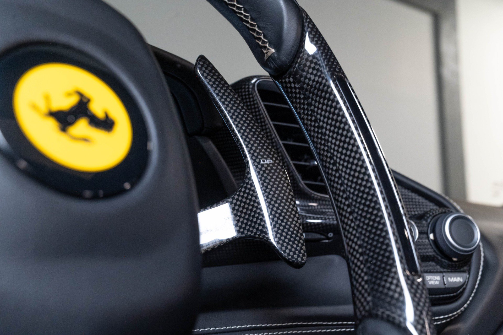 Used 2016 Ferrari 488 Spider RWD image 33