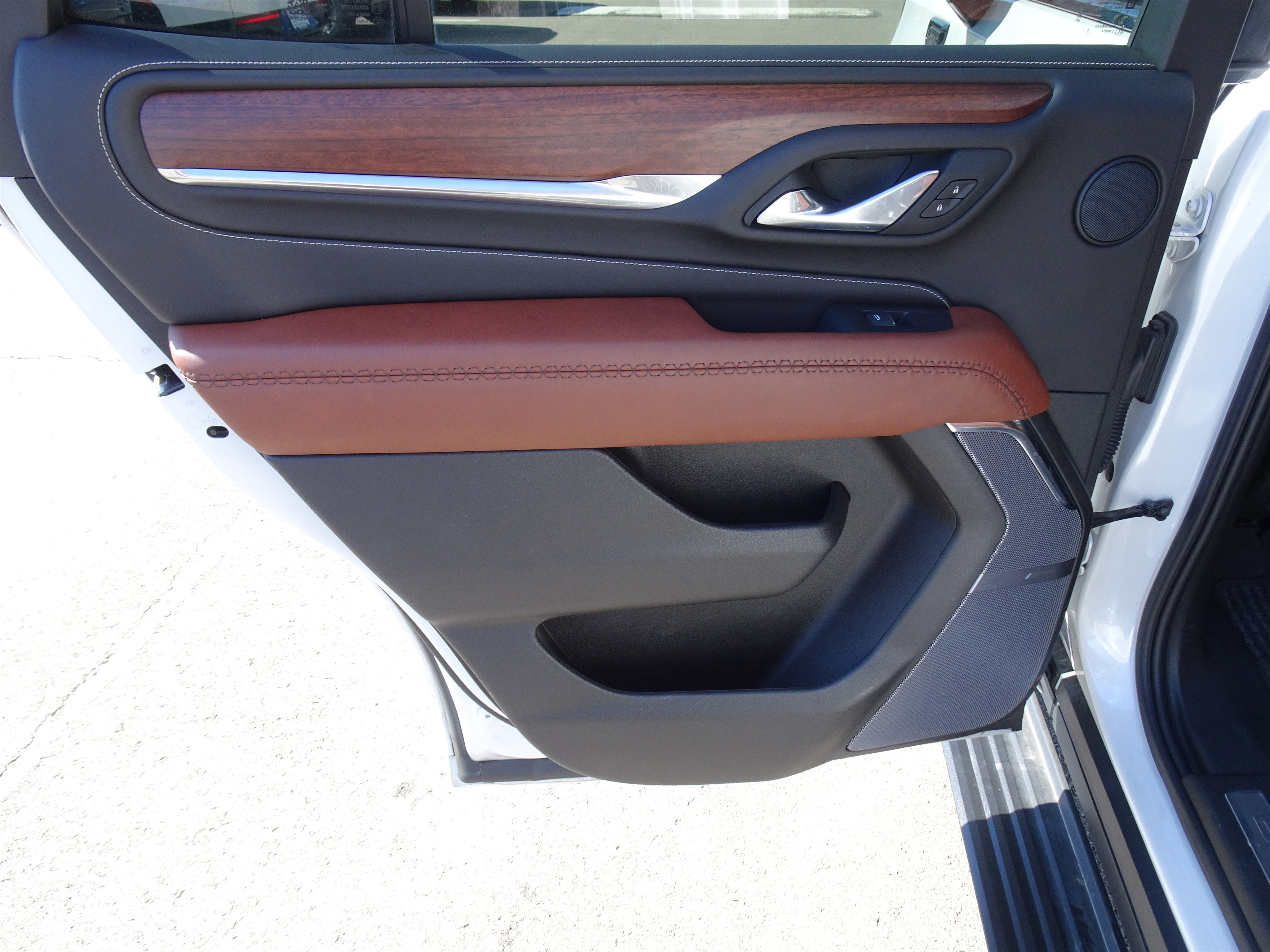 Used 2023 GMC Yukon Denali Ultimate image 17