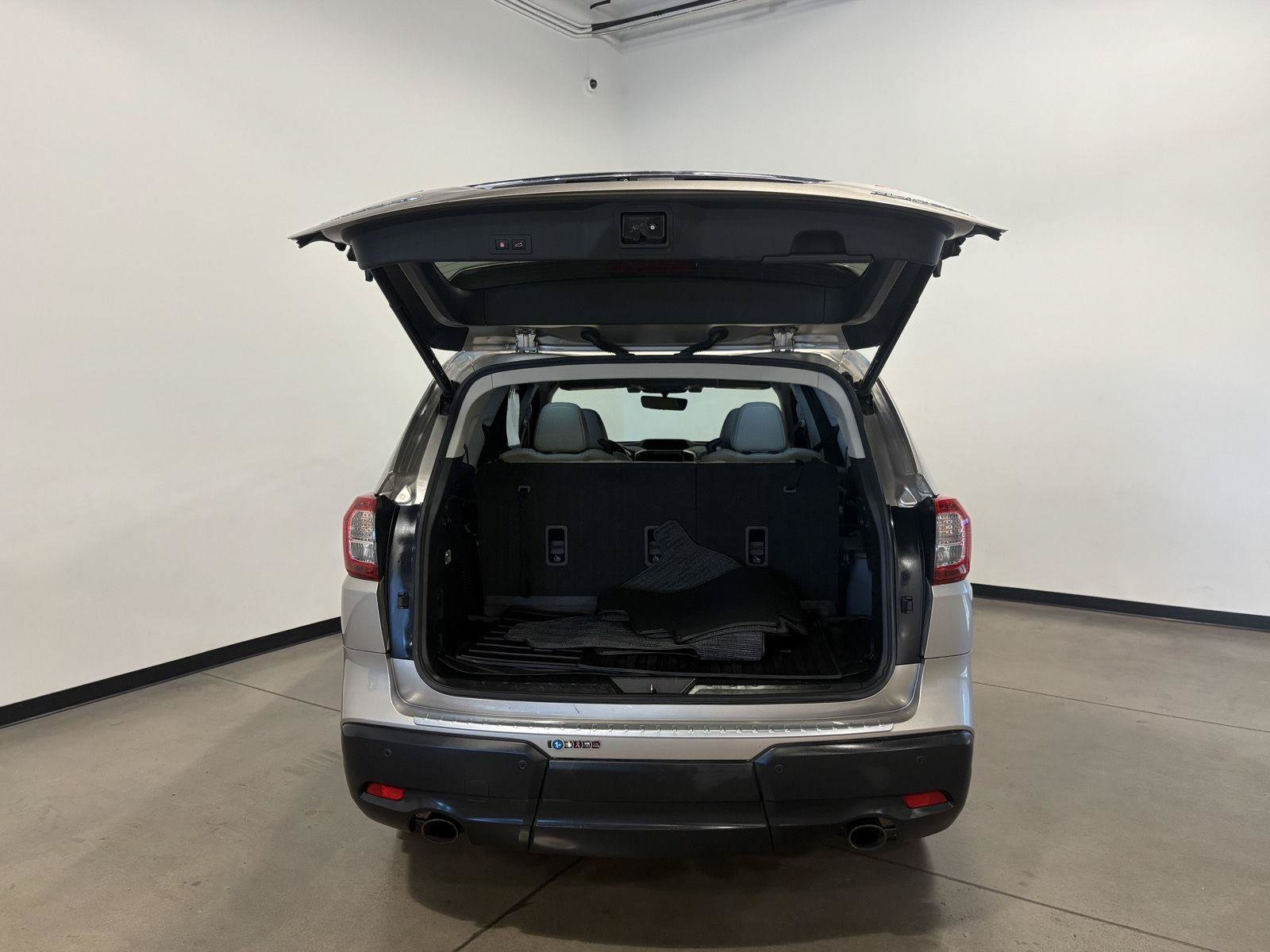 Used 2020 Subaru Ascent Limited AWD/4WD image 38