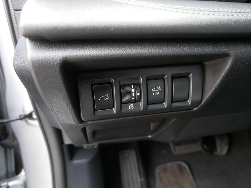 Used 2025 Subaru Outback Limited image 19