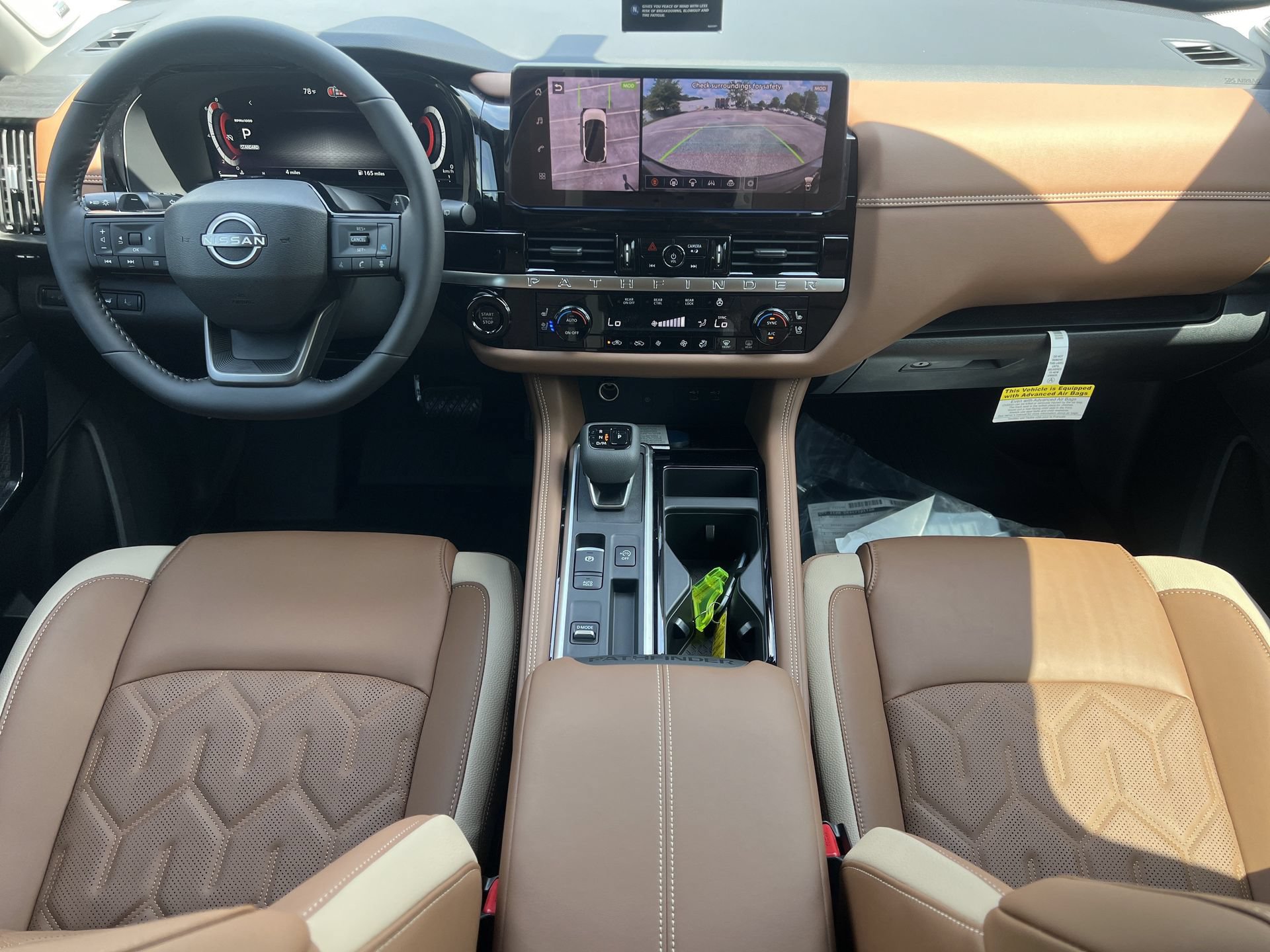 New 2026 Nissan Pathfinder Platinum FWD image 2