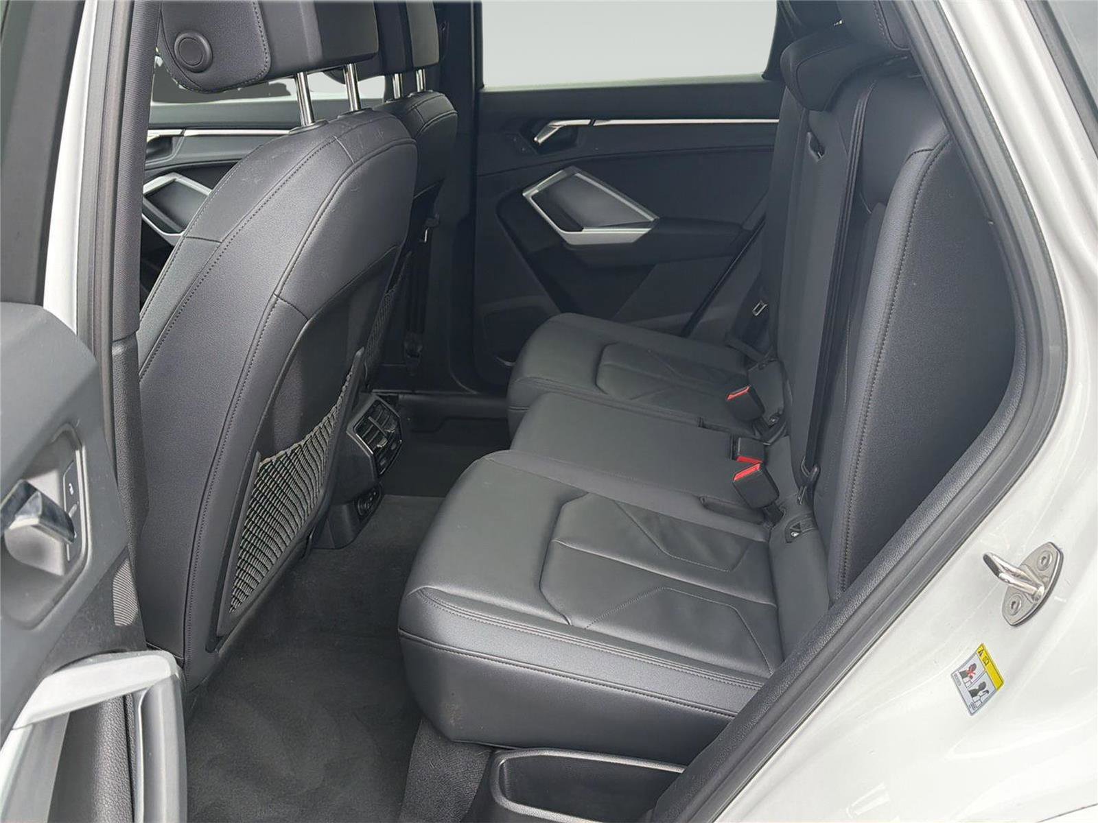 Used 2025 Audi Q3 2.0T Premium image 23