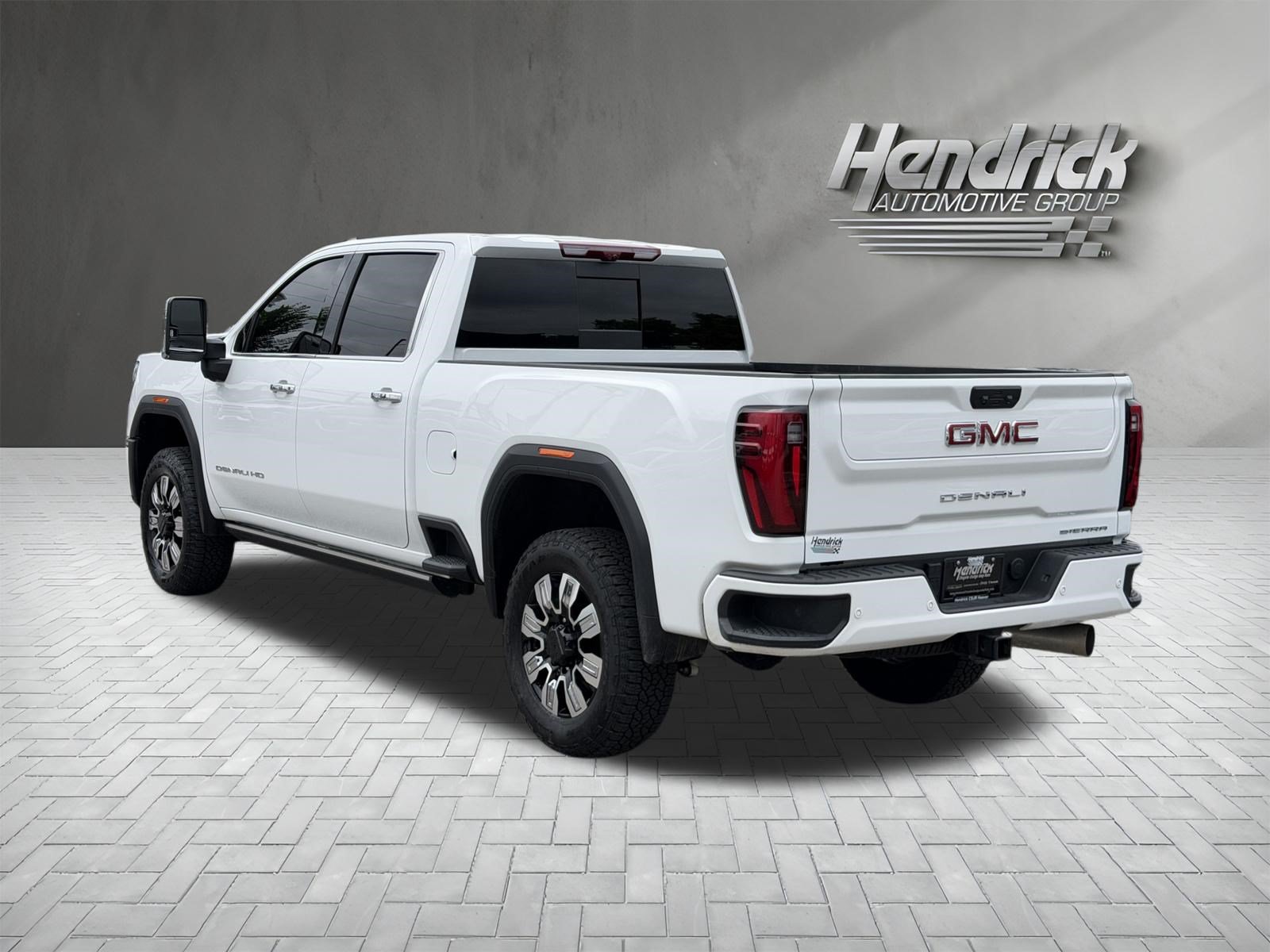 Used 2026 GMC Sierra 2500 Denali w/ Denali Reserve Package AWD/4WD image 8