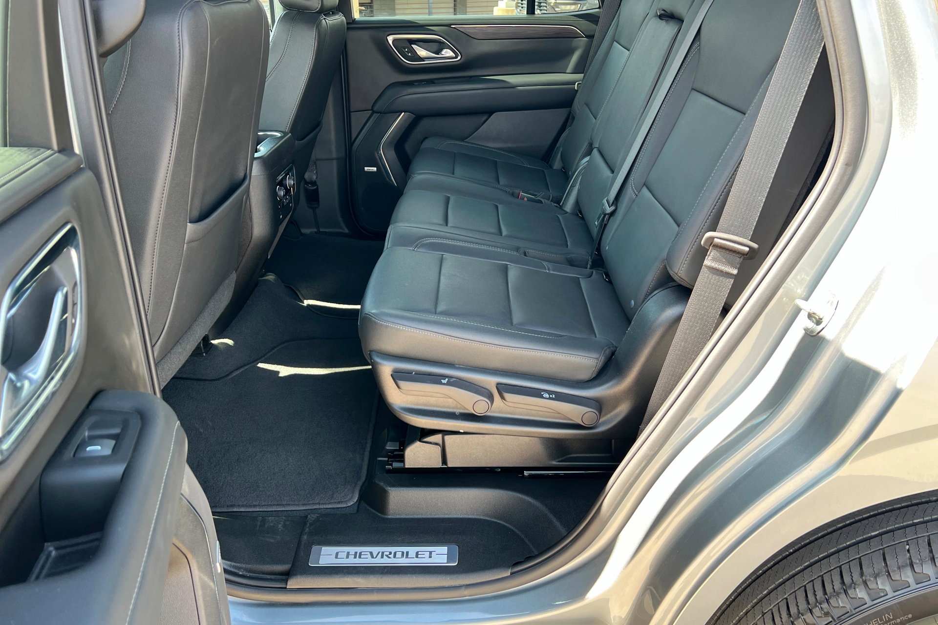 Used 2023 Chevrolet Tahoe LT w/ Luxury Package image 22