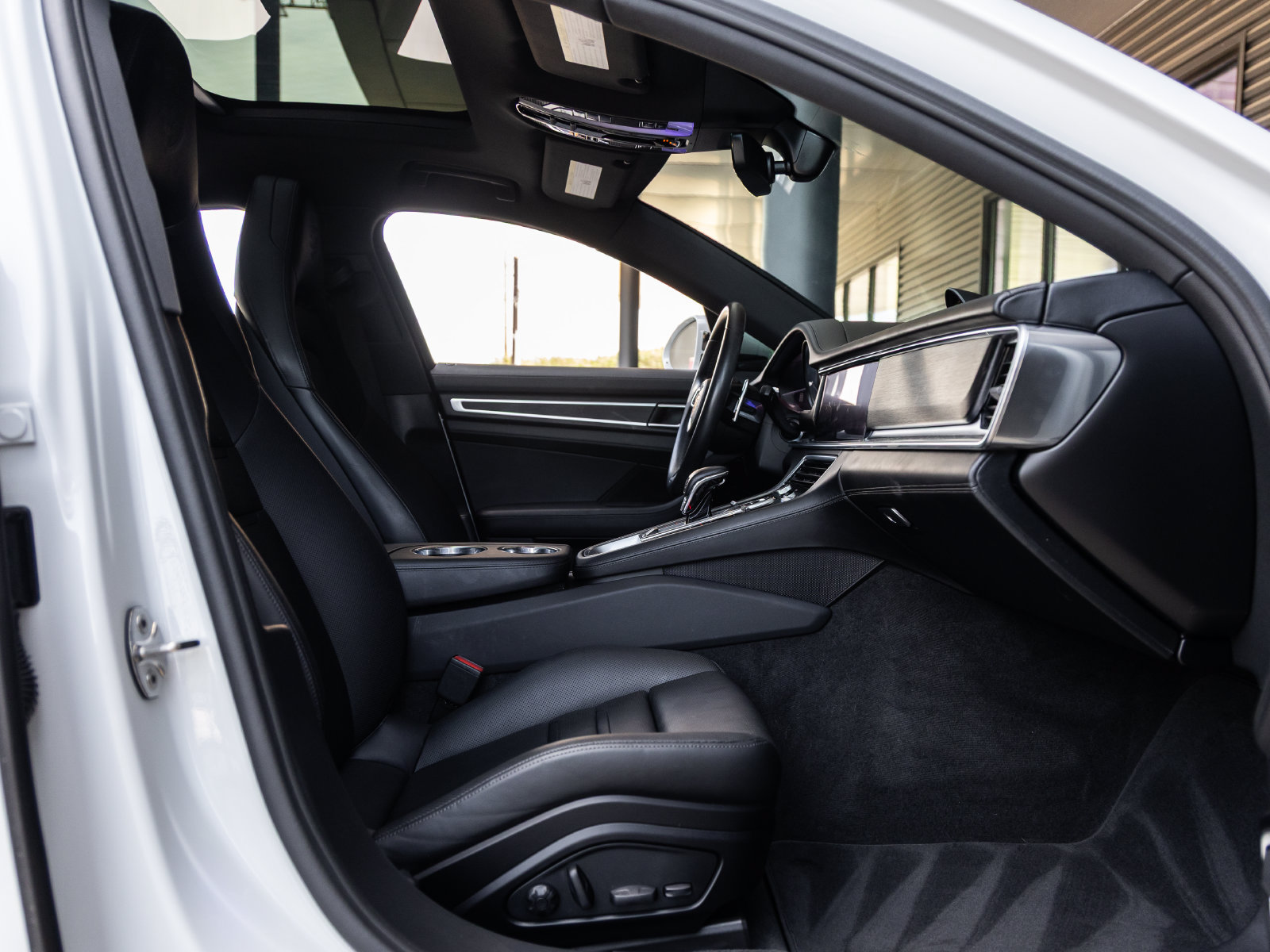 Certified 2023 Porsche Panamera 4 Platinum Edition AWD/4WD image 46