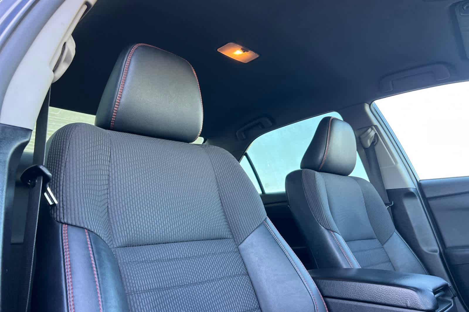 Used 2017 Toyota Camry SE image 16