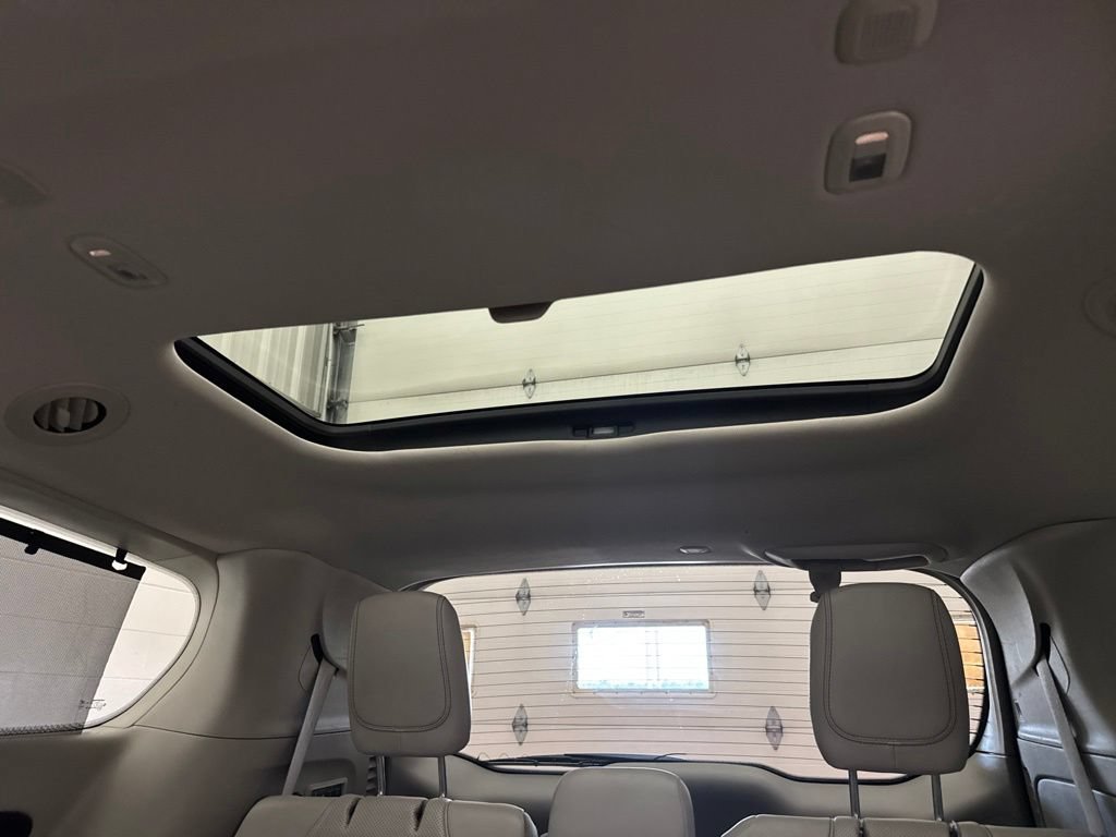 Used 2020 Chrysler Pacifica Limited FWD image 47