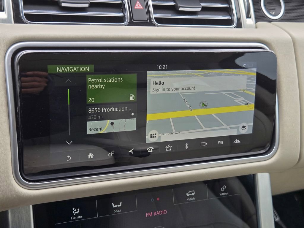 Used 2020 Land Rover Range Rover HSE image 19