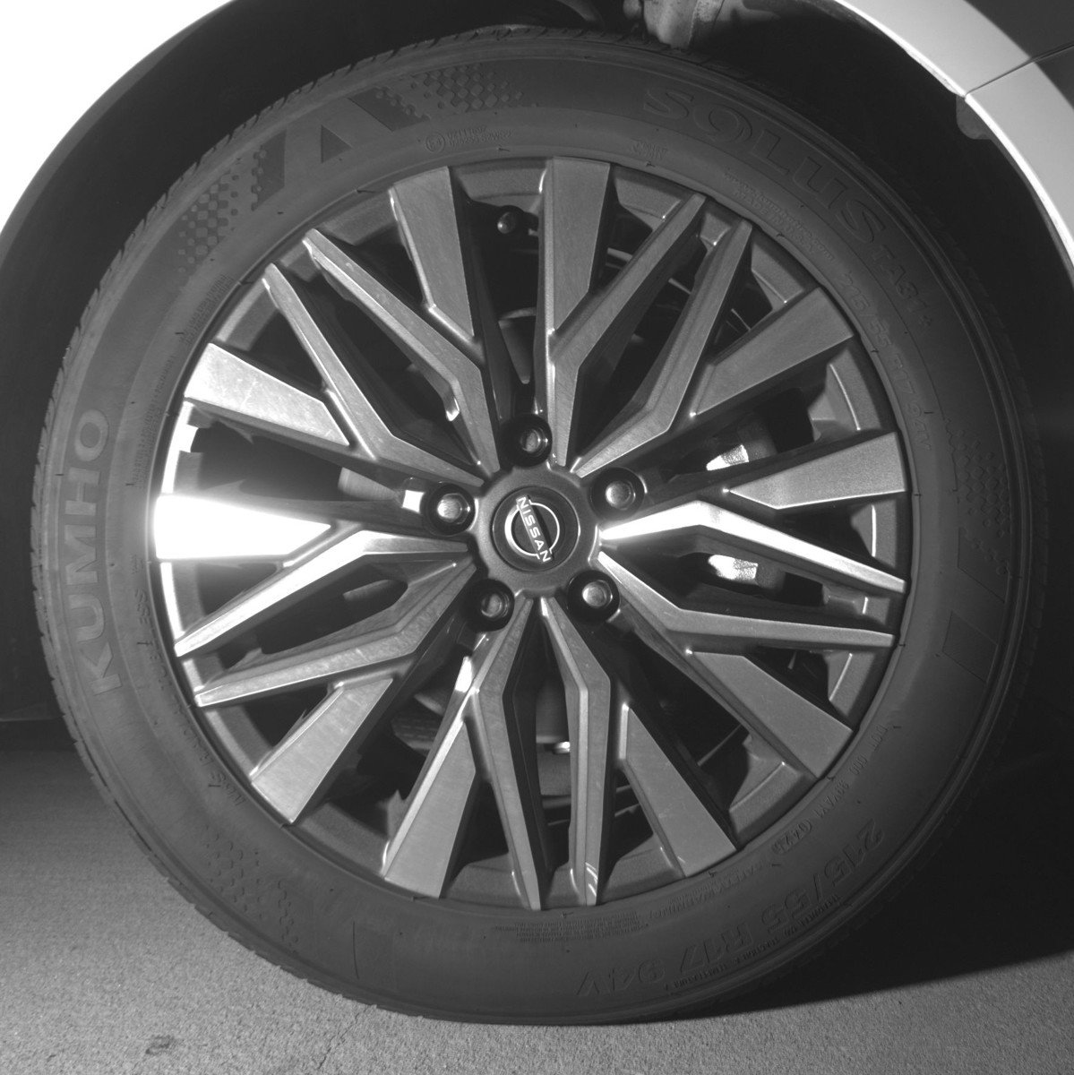 Used 2025 Nissan Altima 2.5 SV image 13