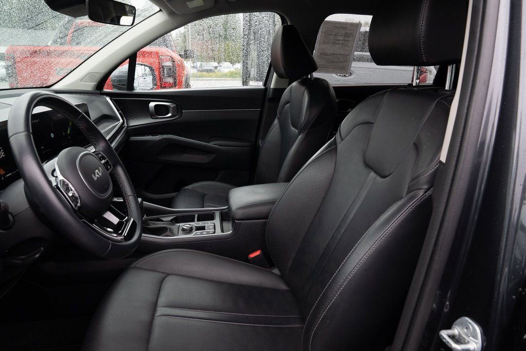 Used 2024 Kia Sorento S FWD image 16