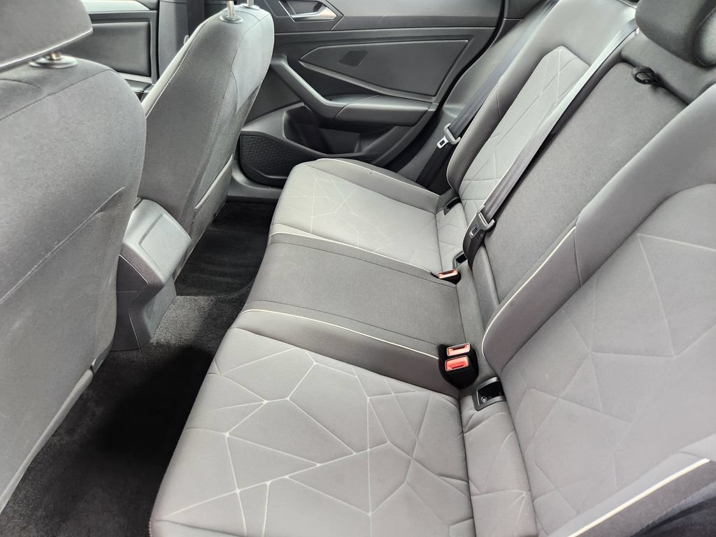 Used 2025 Volkswagen Jetta Sport FWD image 19