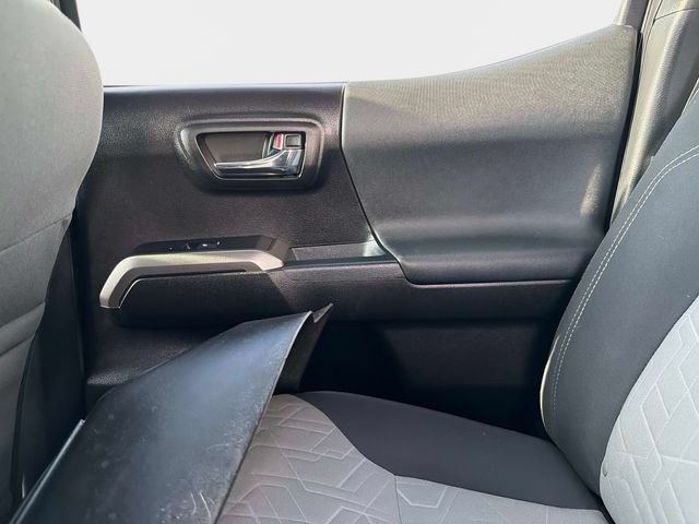 Used 2022 Toyota Tacoma TRD Sport w/ Technology Package RWD image 14