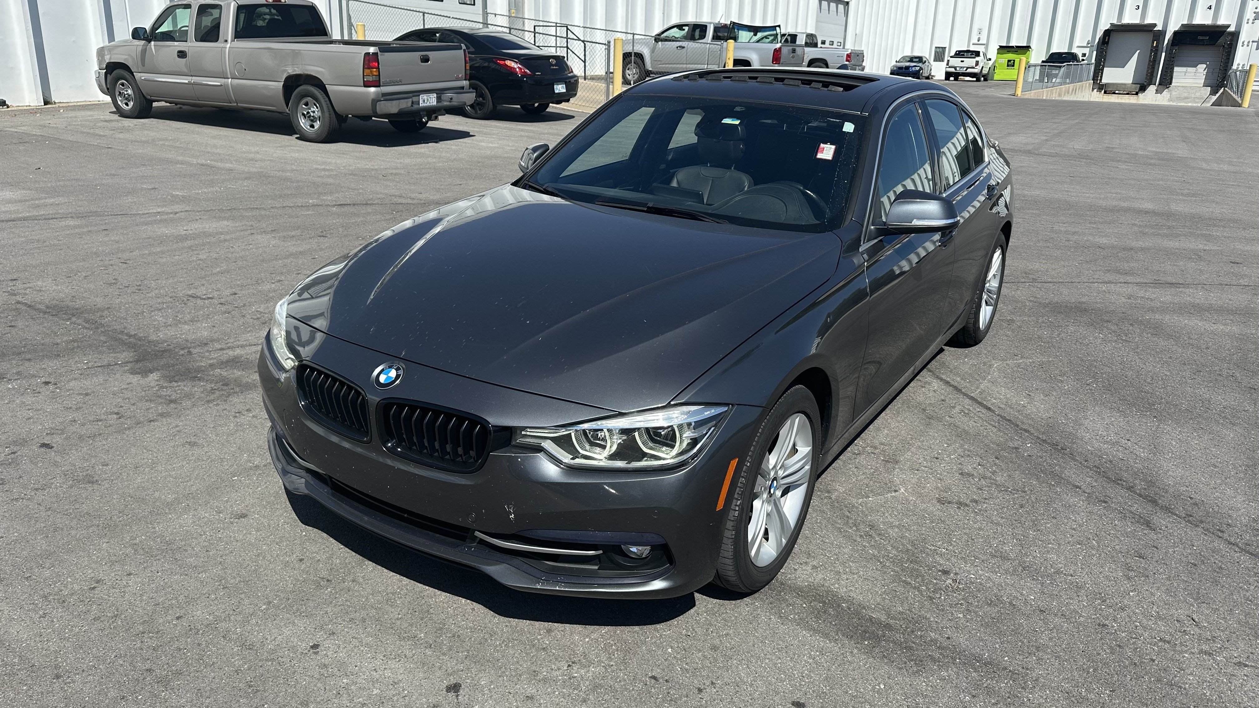 Used 2018 BMW 330i xDrive Sedan w/ Convenience Package AWD/4WD image 5